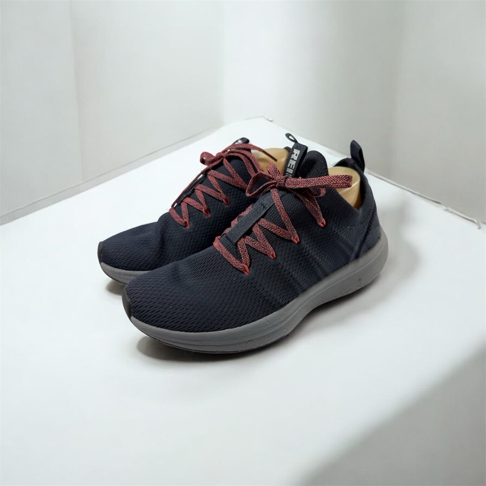 REI Co Op Beyonder 8.5 Navy Athletic Sneakers